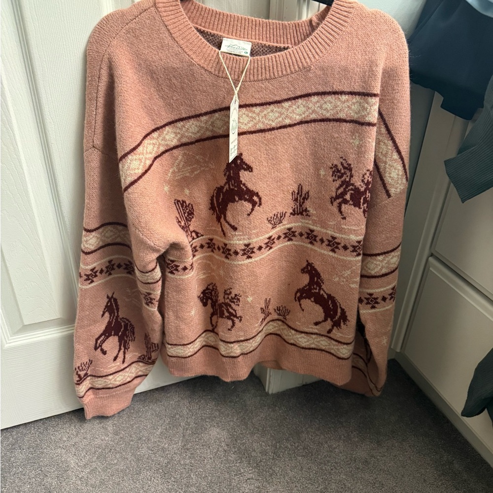 Very J for Nordstrom Horse Blush and Burgundy Crew Neck Sweater